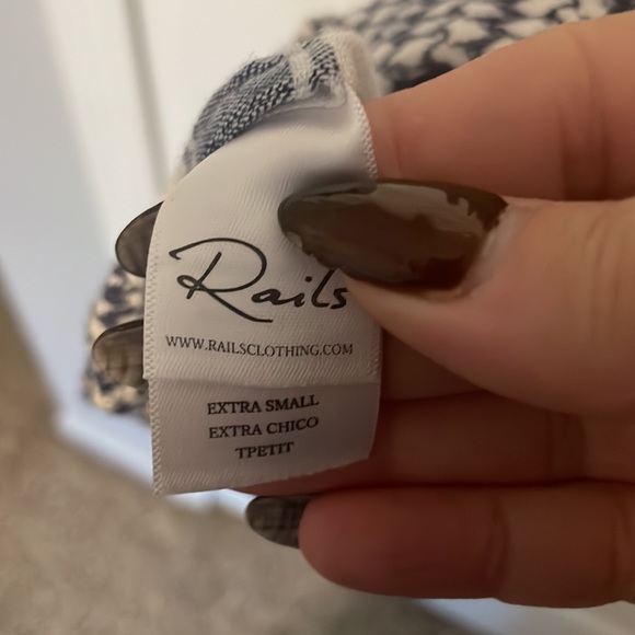 Rails Sz XS blue patterned Boho top GUC B1015 - Picture 6 of 8